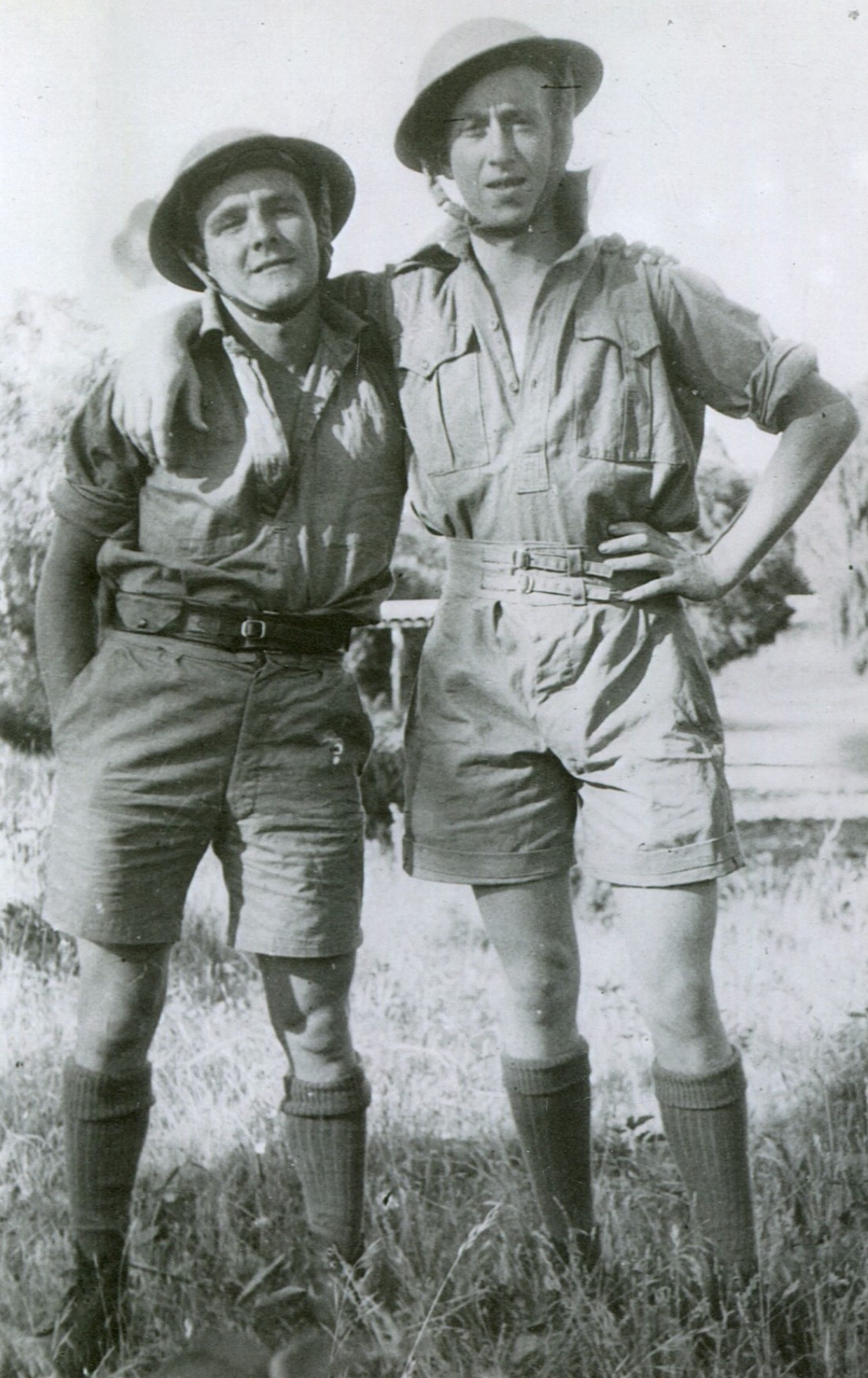 Joe-Milledge-and-Digger-Barrett-Malaya-1941.jpg